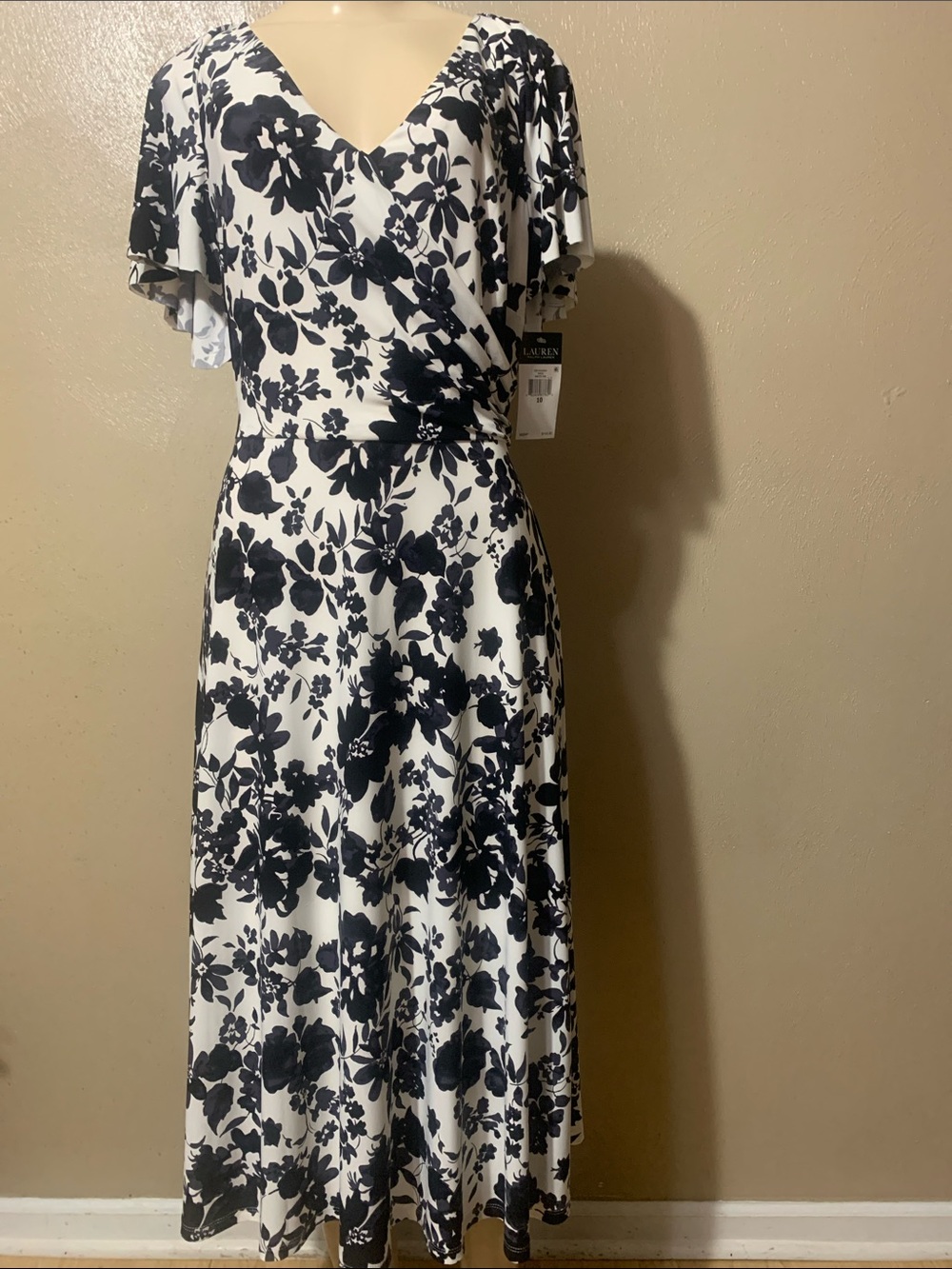 Lauren Ralph Lauren size 10 Black and White Floral Wrap Midi Dress NWT $145